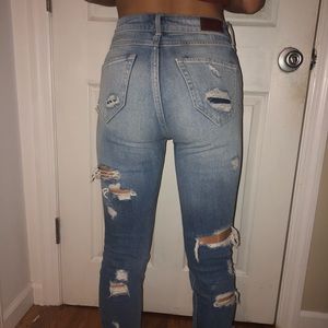 Hollister rip jeans 00